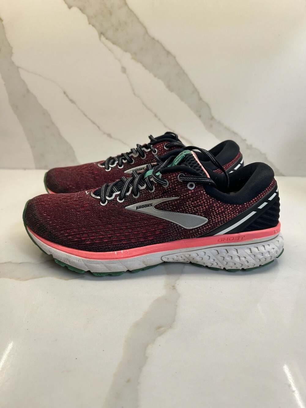 Brooks Ghost 11 Women's Running Shoes Sz 9.5 Black Pink Green Sole 1202771B017